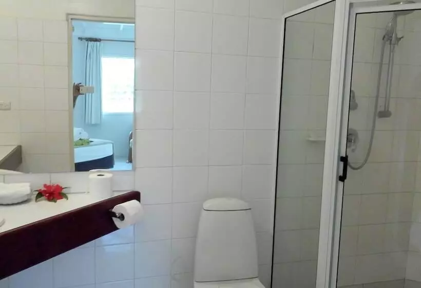 هتل Lagoon Gardens