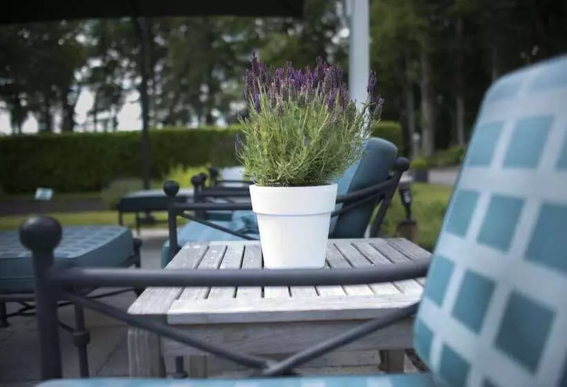 ホテル Landgoed Lauswolt