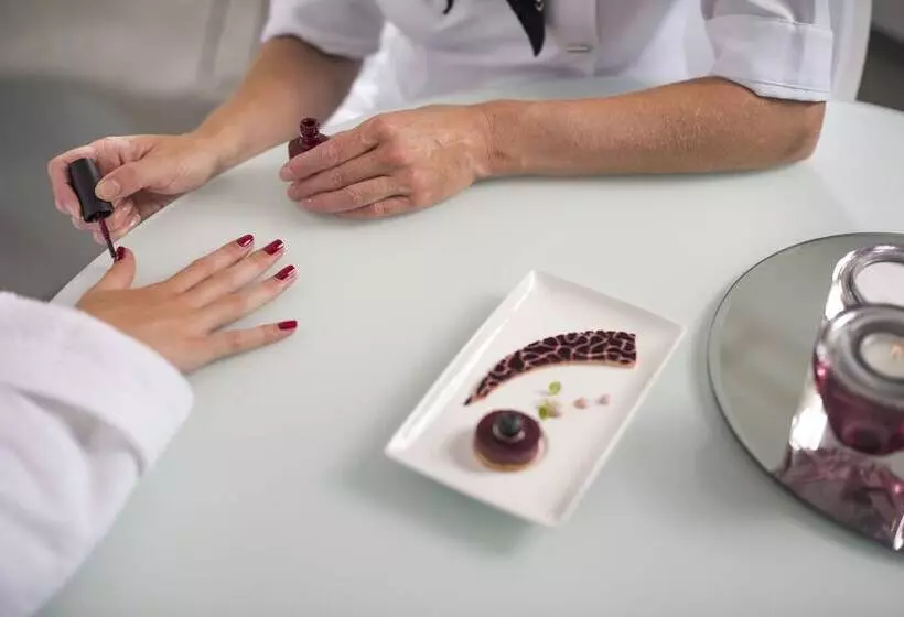 ホテル Landgoed Lauswolt