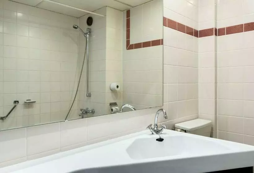 בית מלון כפרי Nh Geldrop