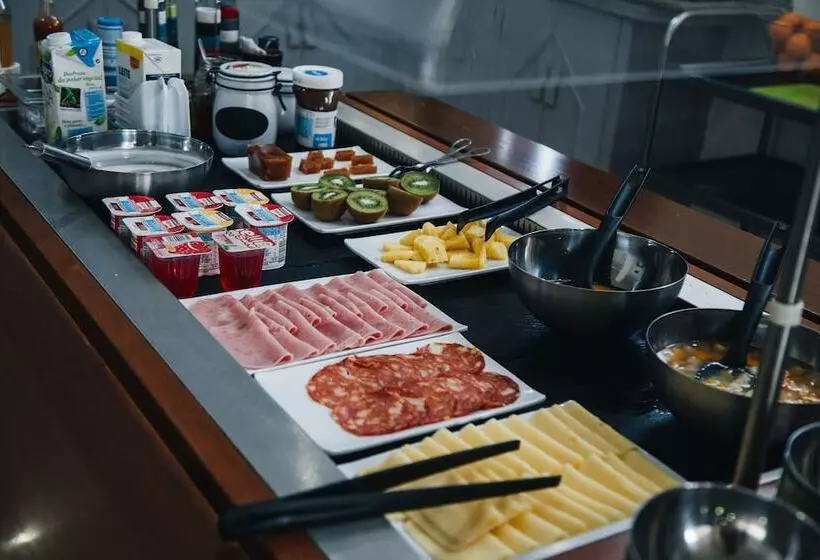 ユースホステル Laitau