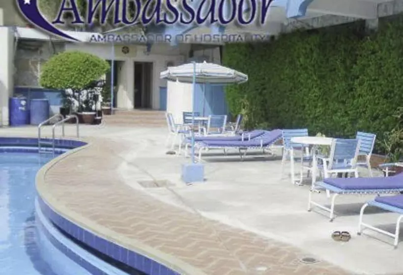 ホテル Ambassador