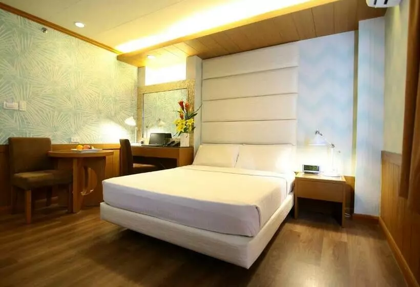 Hotel La Corona Manila