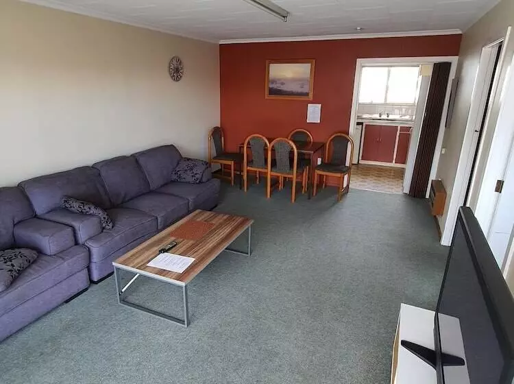 Отель Ascot Motor Lodge