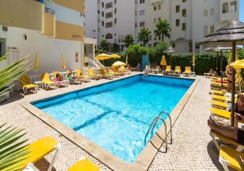 בית מלון כפרי Atismar