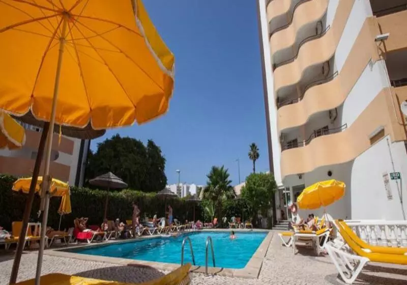 בית מלון כפרי Atismar