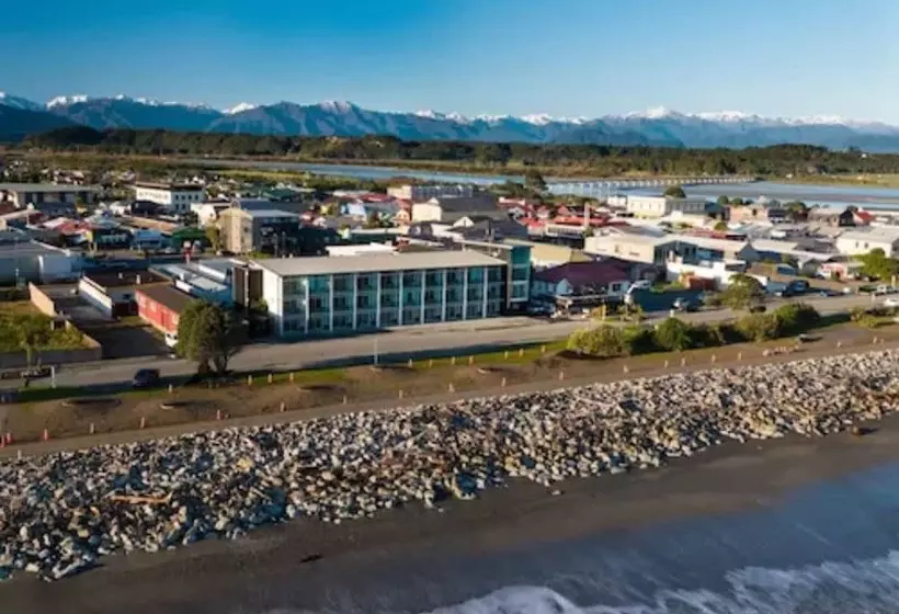 Beachfront Hotel Hokitika