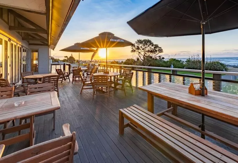 Beachfront Hotel Hokitika