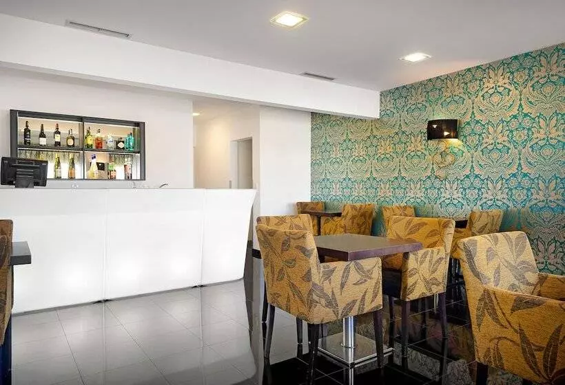 هتل Dah  Dom Afonso Henriques