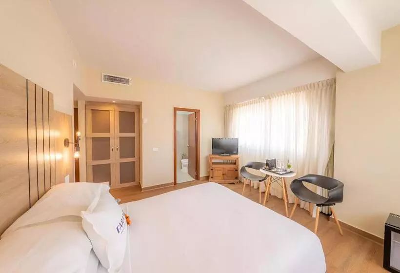 فندق Faranda Express Soloy and Casino