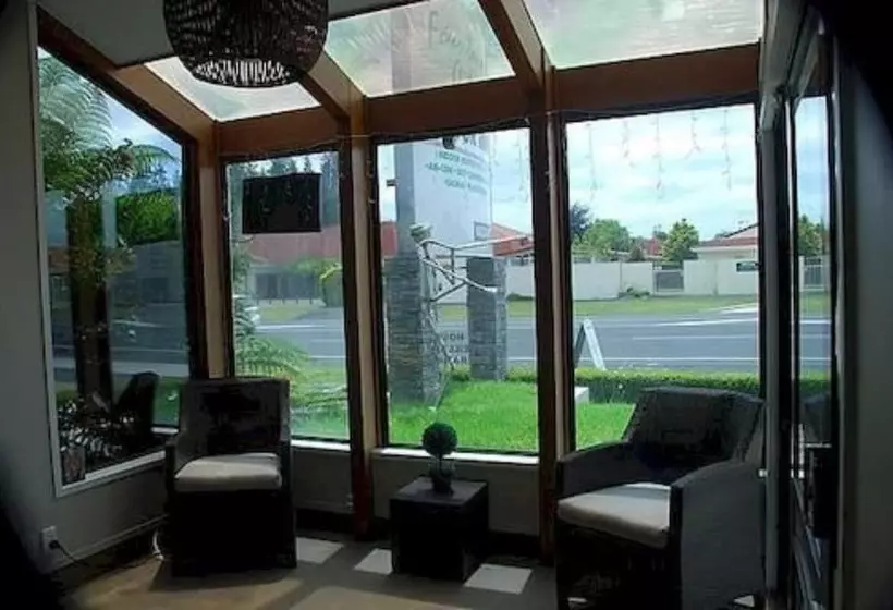 هتل Fountain City Motor Inn