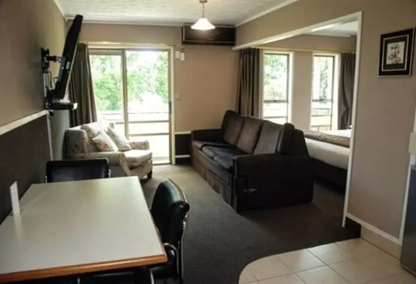 هتل Fountain City Motor Inn