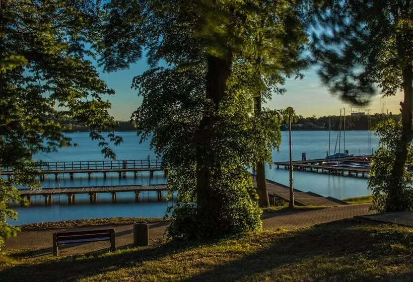 ホテル Mrągowo Resort&spa