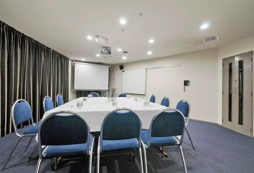 בית מלון כפרי Pavilions