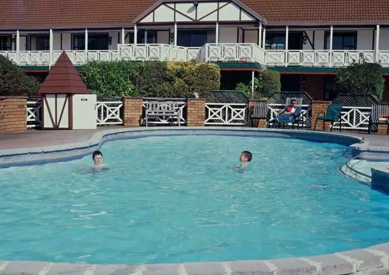 هتل SilverOaks Resort Heritage