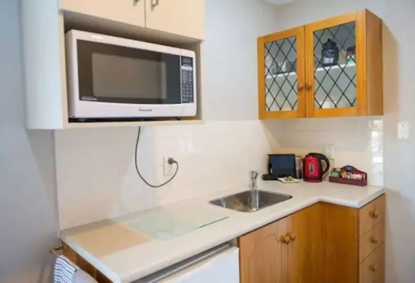 Strathern Motor Lodge