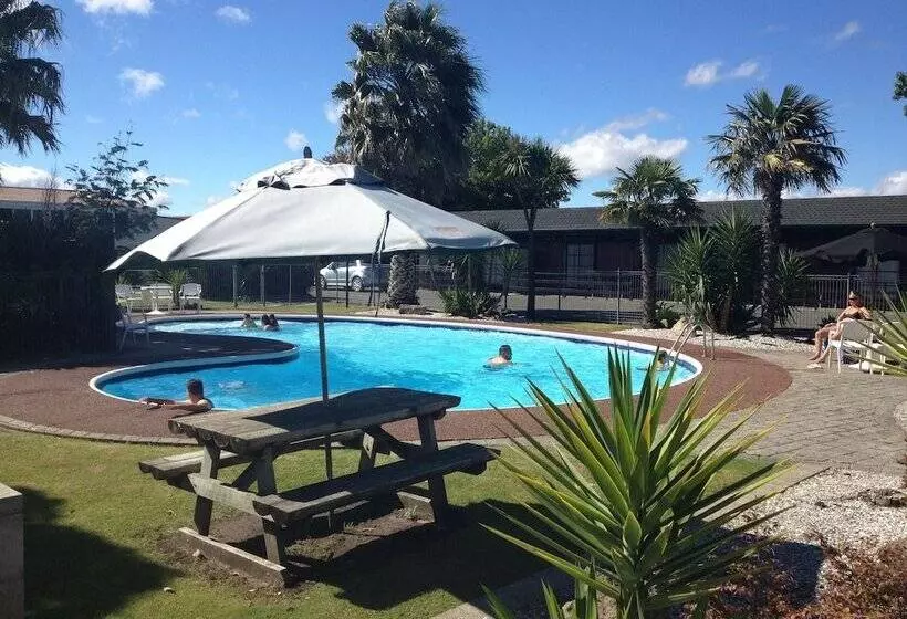 Hotel Teal Motor Lodge