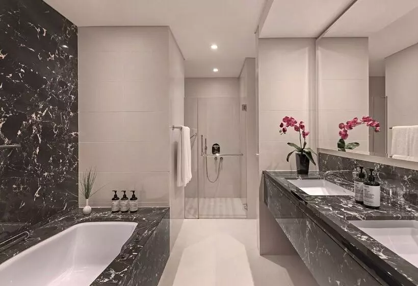 Carlton Hotel Singapore