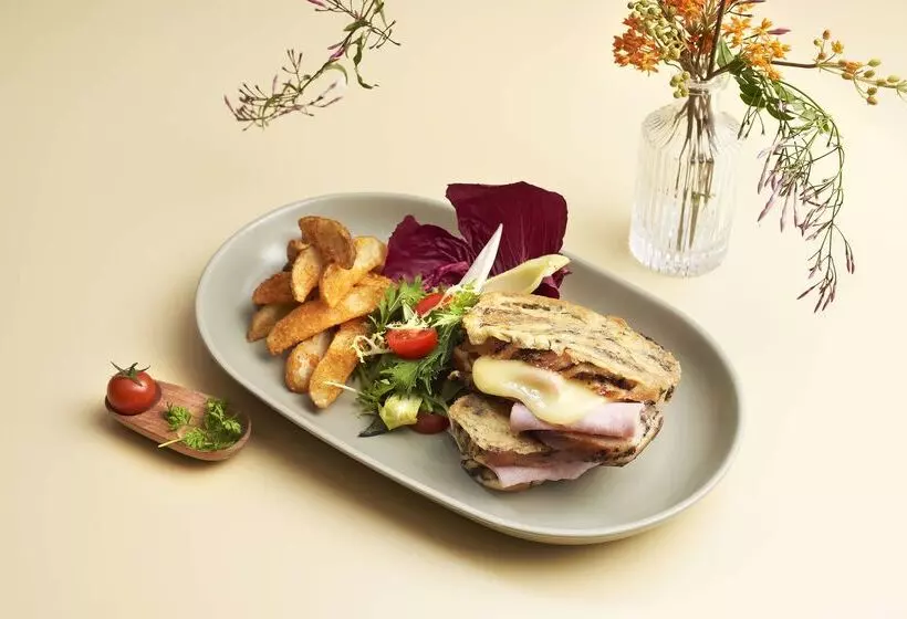 Carlton Hotel Singapore