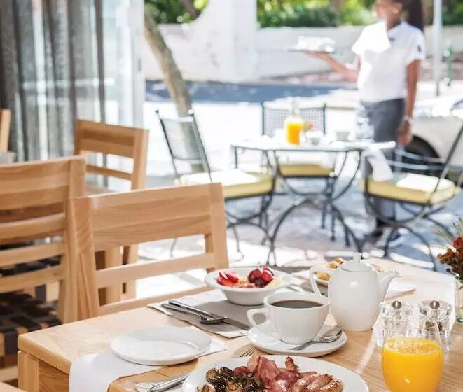 בית מלון כפרי Hollow On The Square City