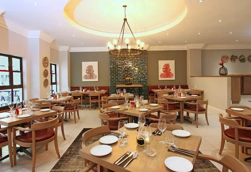 בית מלון כפרי Hollow On The Square City