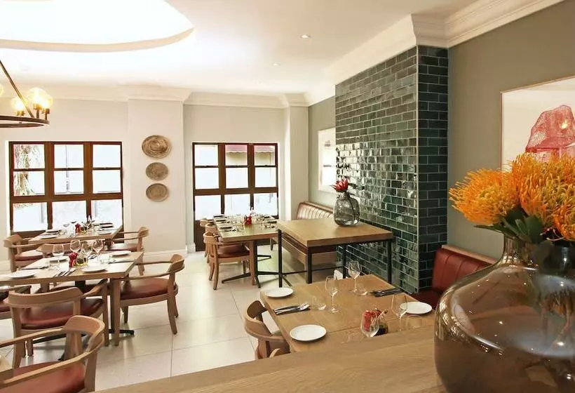 בית מלון כפרי Hollow On The Square City