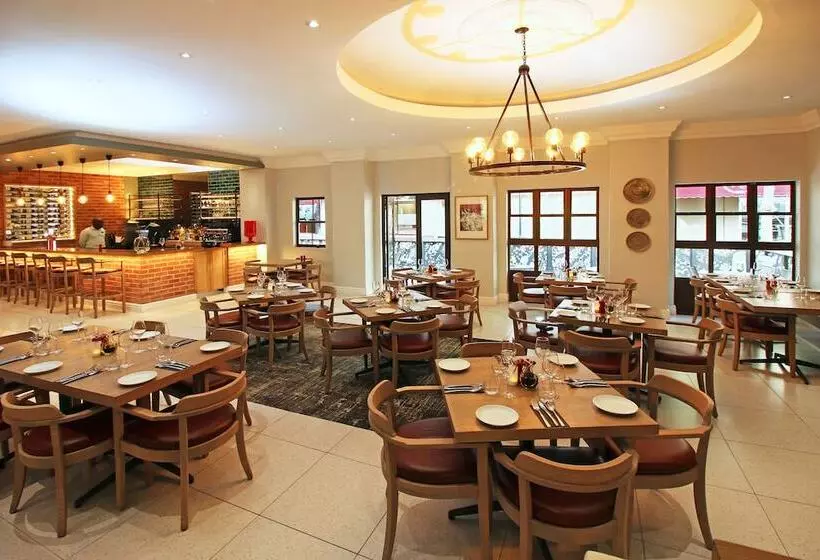 בית מלון כפרי Hollow On The Square City