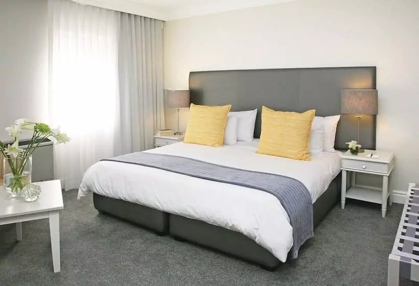 בית מלון כפרי Hollow On The Square City