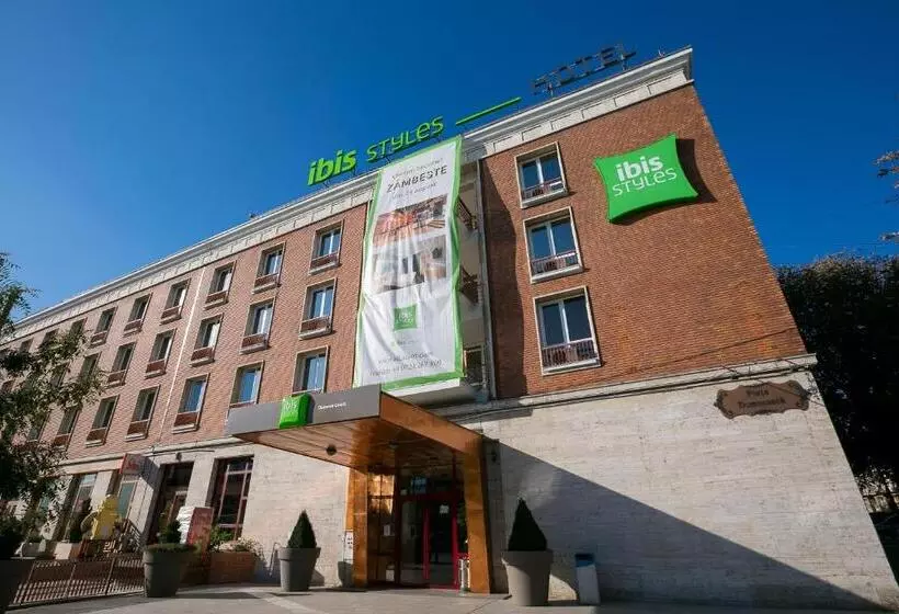Отель Ibis Styles Dunarea Galati