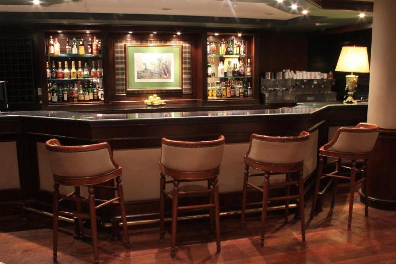 هتل Premier Hill Suites