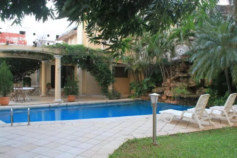 هتل Premier Hill Suites