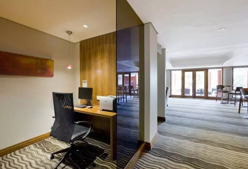 فندق Sunsquare Cape Town Gardens