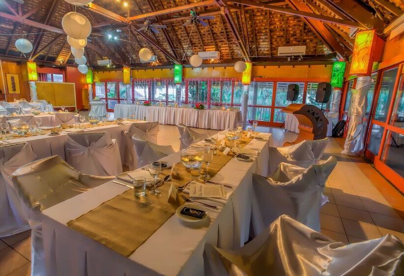 אתר נופש Sanctuary Rarotonga On The Beach