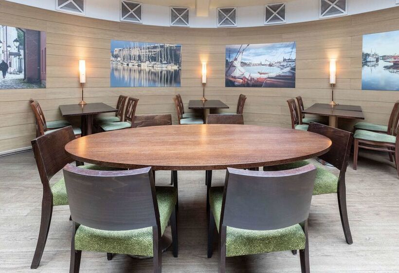 ホテル Holiday Inn Turku