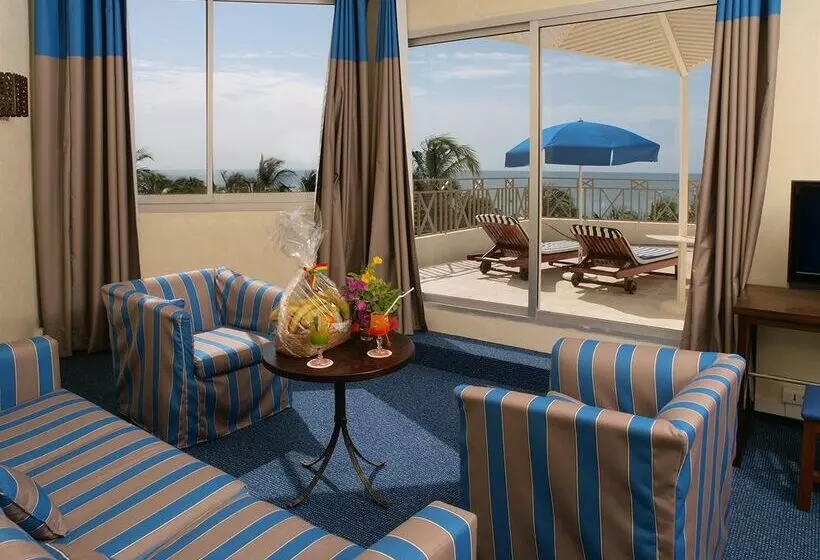 Отель Palm Beach