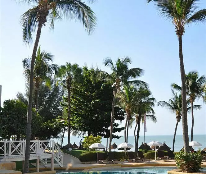 Отель Palm Beach