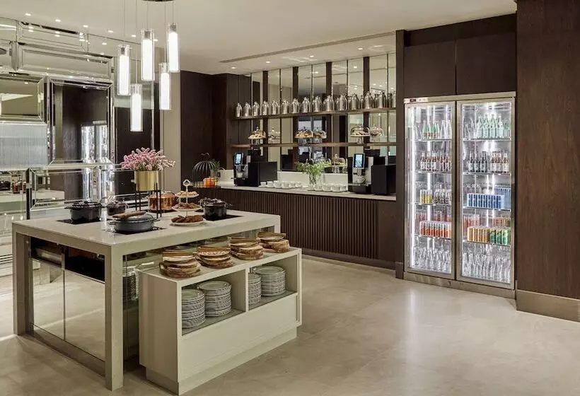 Montien Hotel Surawong Bangkok