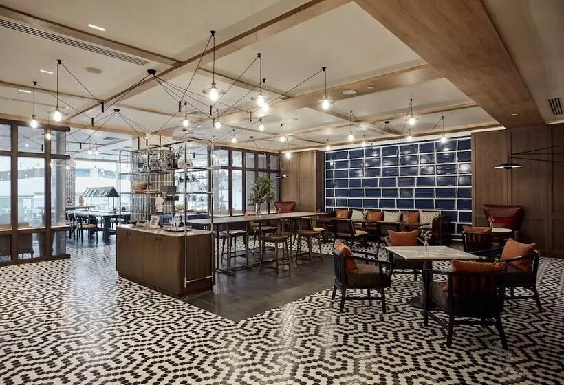 Montien Hotel Surawong Bangkok