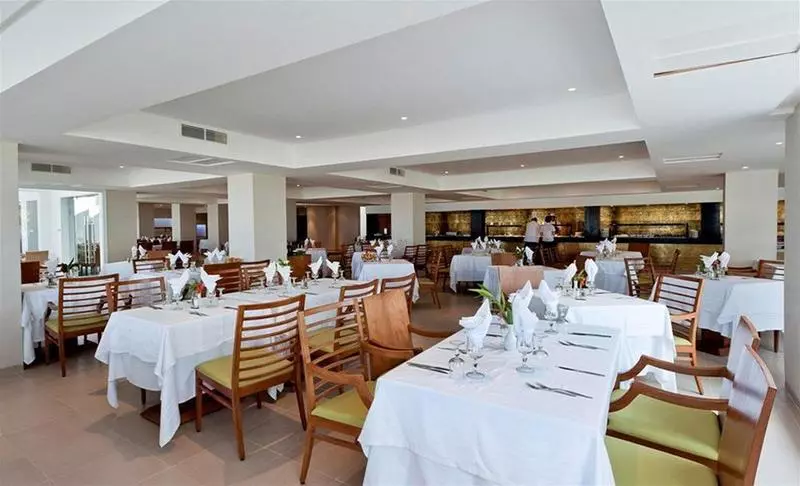 酒店 The Orangers Beach Resort And Bungalows All Inclusive