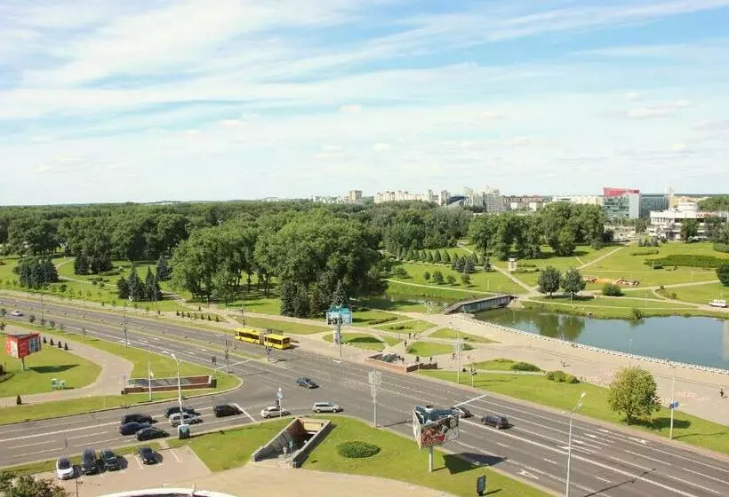 Отель Yubileiny