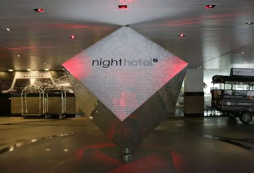 Night Hotel Bangkok - Sukhumvit 15