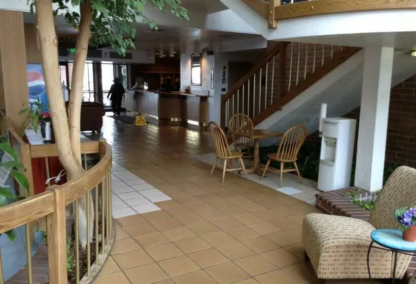 فندق Airport Inn