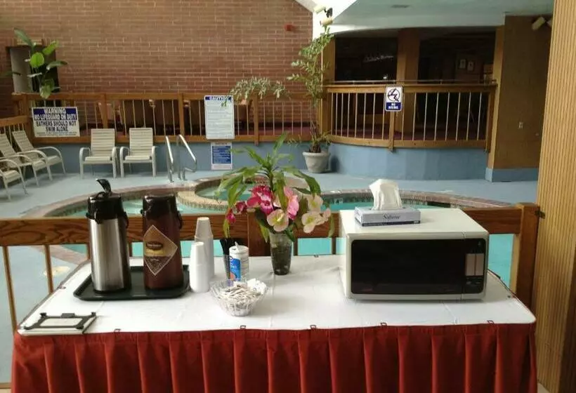 فندق Airport Inn