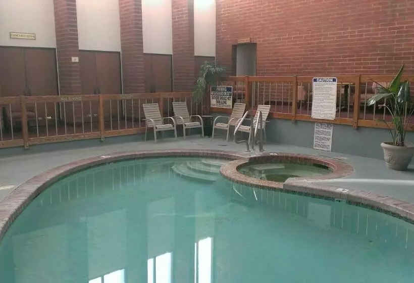 فندق Airport Inn