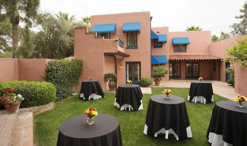 ホテル Arizona Inn