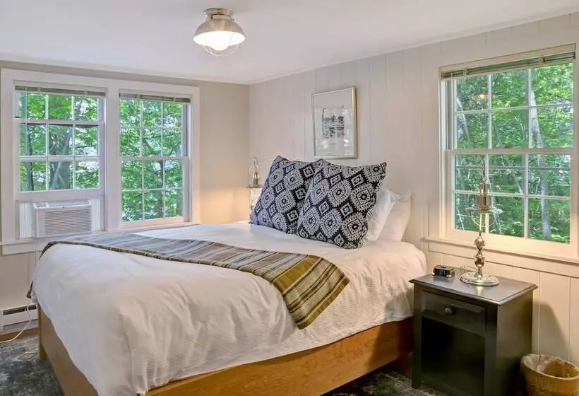 Отель Basin Harbor