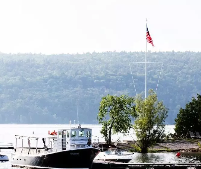 Отель Basin Harbor