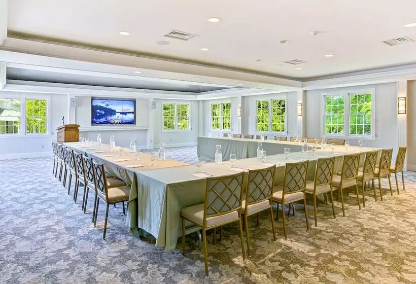 Отель Basin Harbor