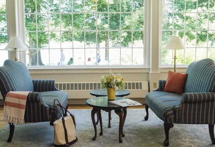 Отель Basin Harbor