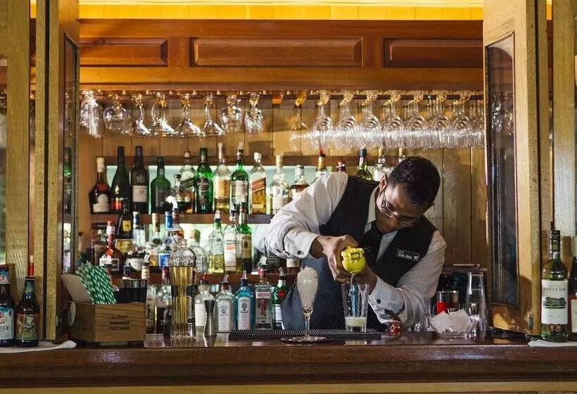 Отель Basin Harbor